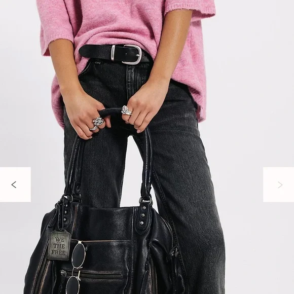 Chic Black Leather Shoulder Bag - Picture 4 of 8